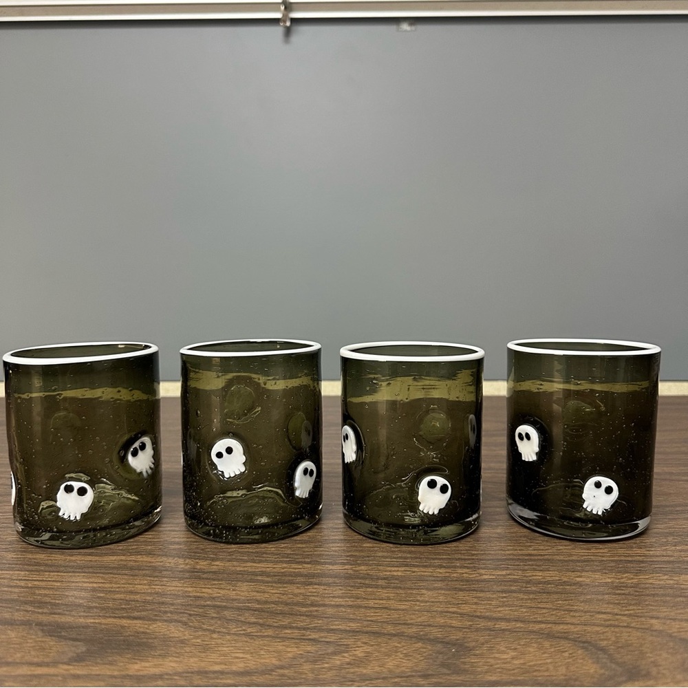Pottery Barn Scary Squad Set 4 Skull Icon Drinking Glasses Tumblers Halloween - Picture 4 of 16
